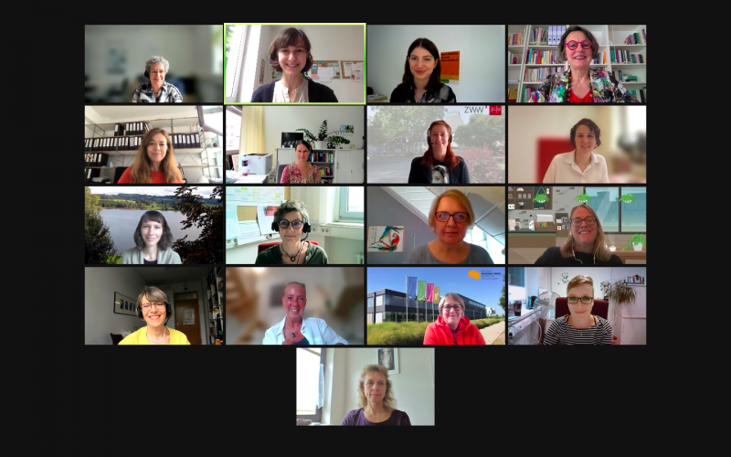 17 Frauen per Videokonferenz: Darunter drei Mitarbeiterinnen vom Frauennotruf und mehrere Gleichstellungsbeauftragte aus dem Hochschulbereich